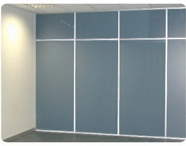 mampara de madera  aluminio ciega